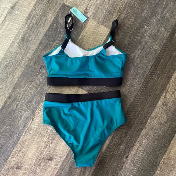 Adisputent High Waisted Biking Set - Picture 5 of 9